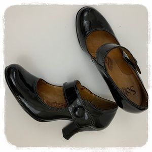 Sofft Black Patent Leather Mary Jane Heels sz. 6